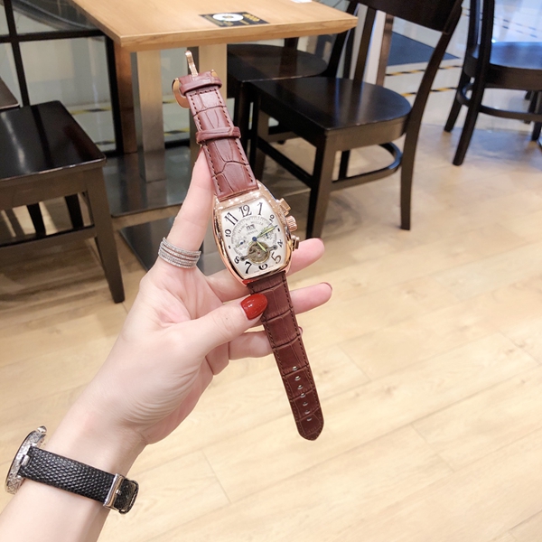 ブランド時計全体デザイン